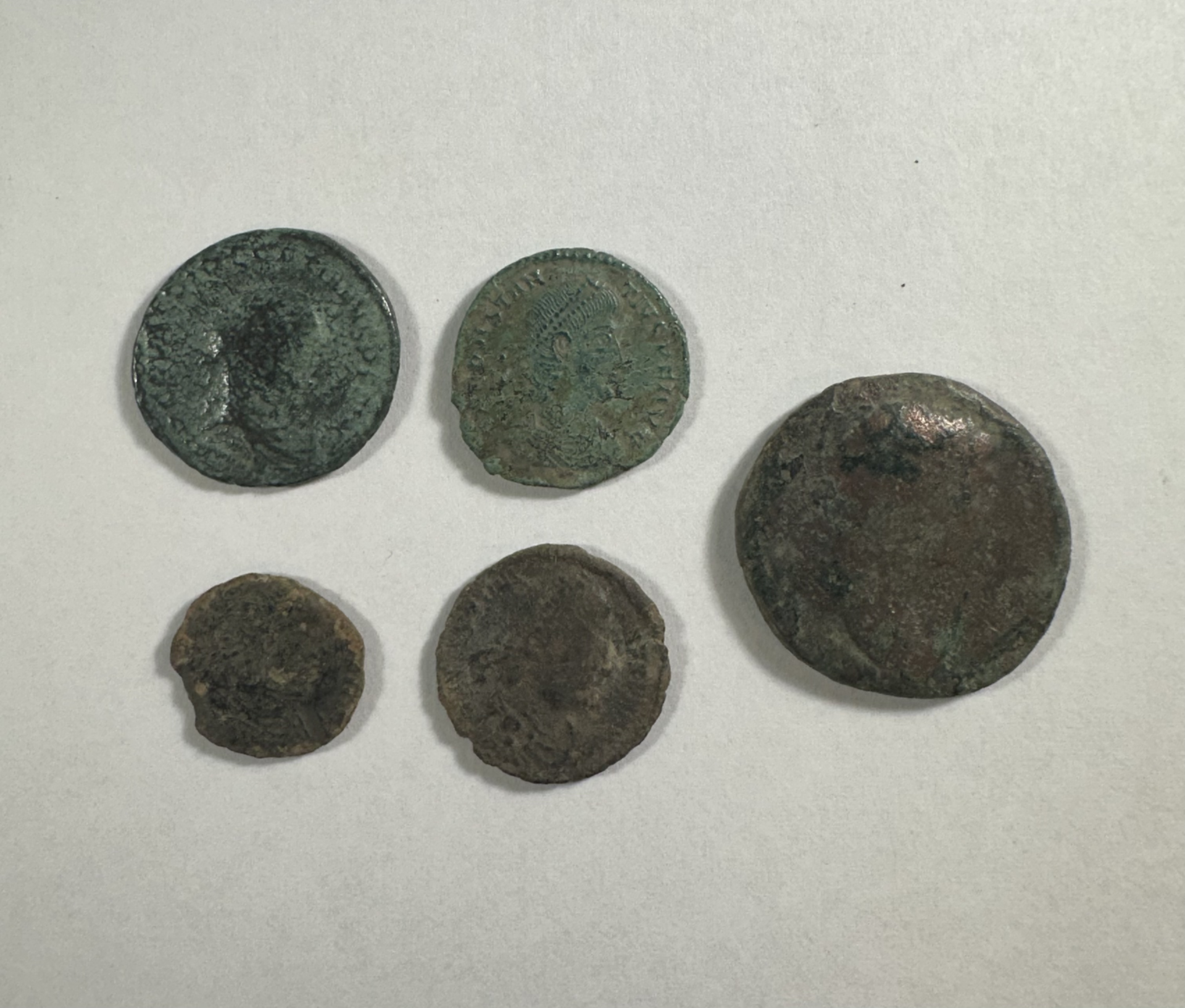 5 Ancient Roman Coins Christian Era 306-357AD - Image 2